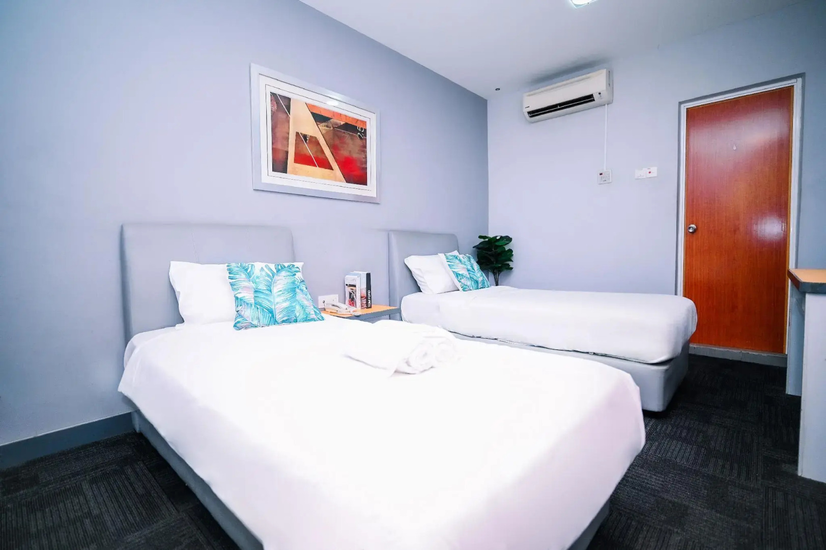 Отель Swing and Pillows — KL Sg Besi