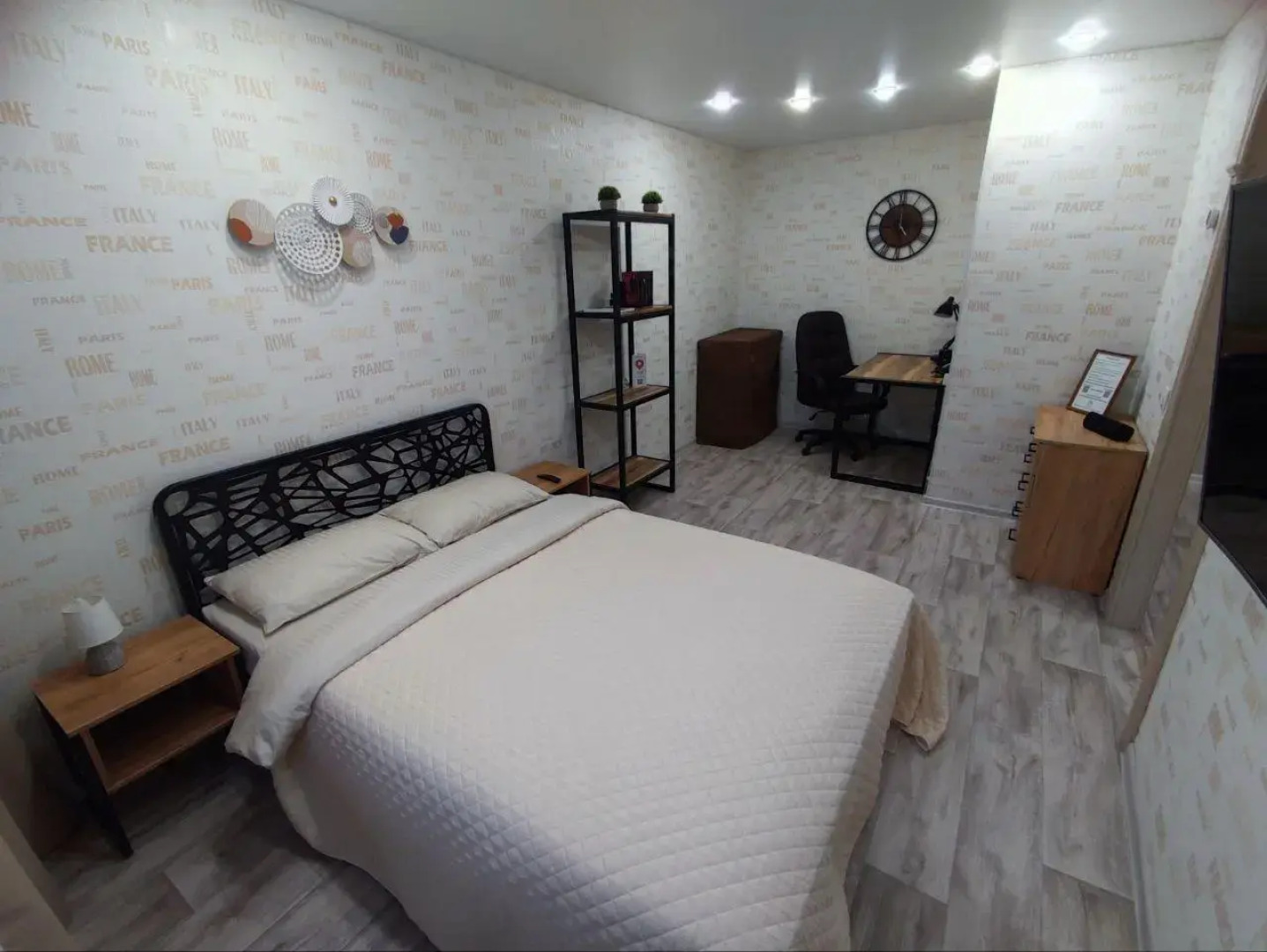 Огни города на улице Ленина 5