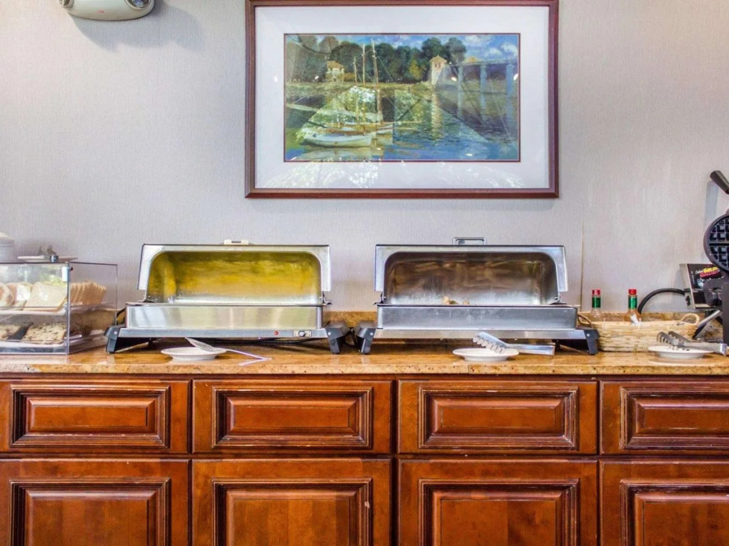 Clarion Hotel Conference Center on Lake Erie