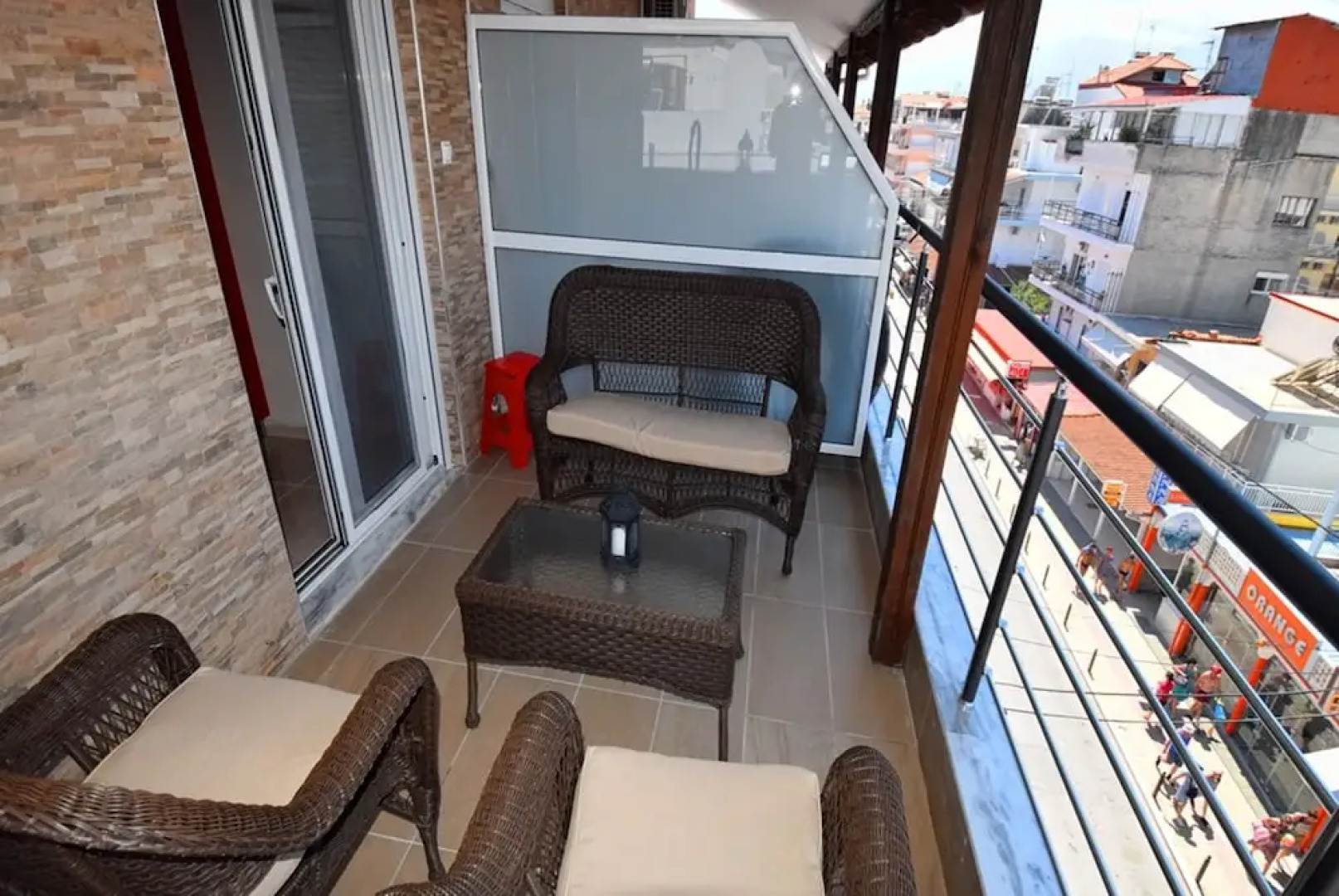 Studio 7 Spacious Studio Apartment in Paralia Featuring a Balcony and