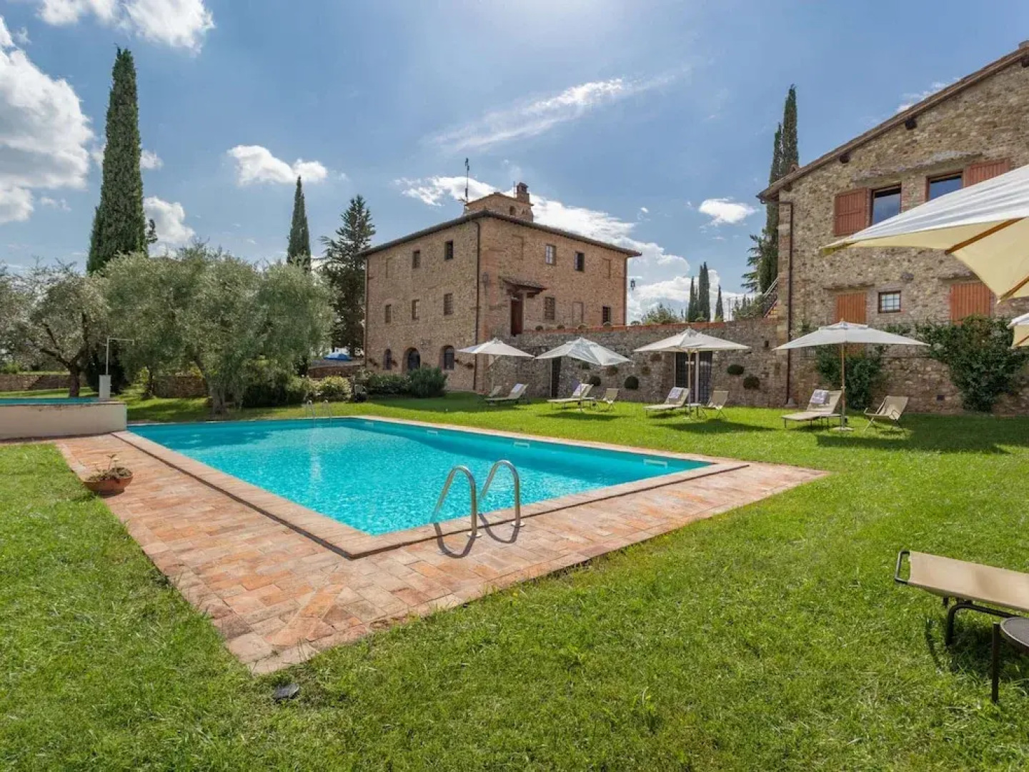 Tuscan Cottage With 2 Pools