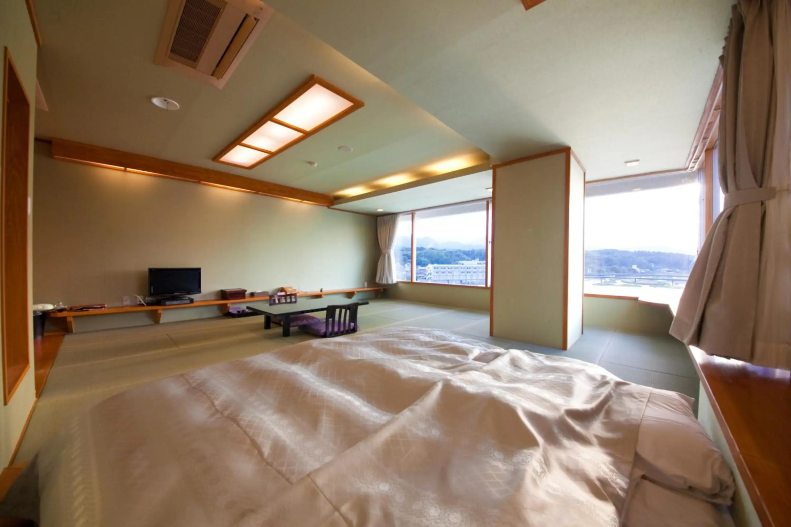 Hinanosato Sanyoukan