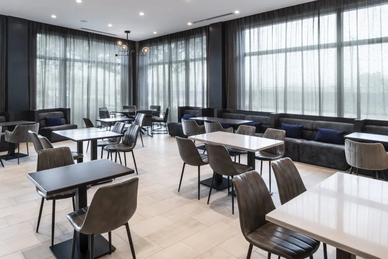 Staybridge Suites Boston Logan Airport - Revere
