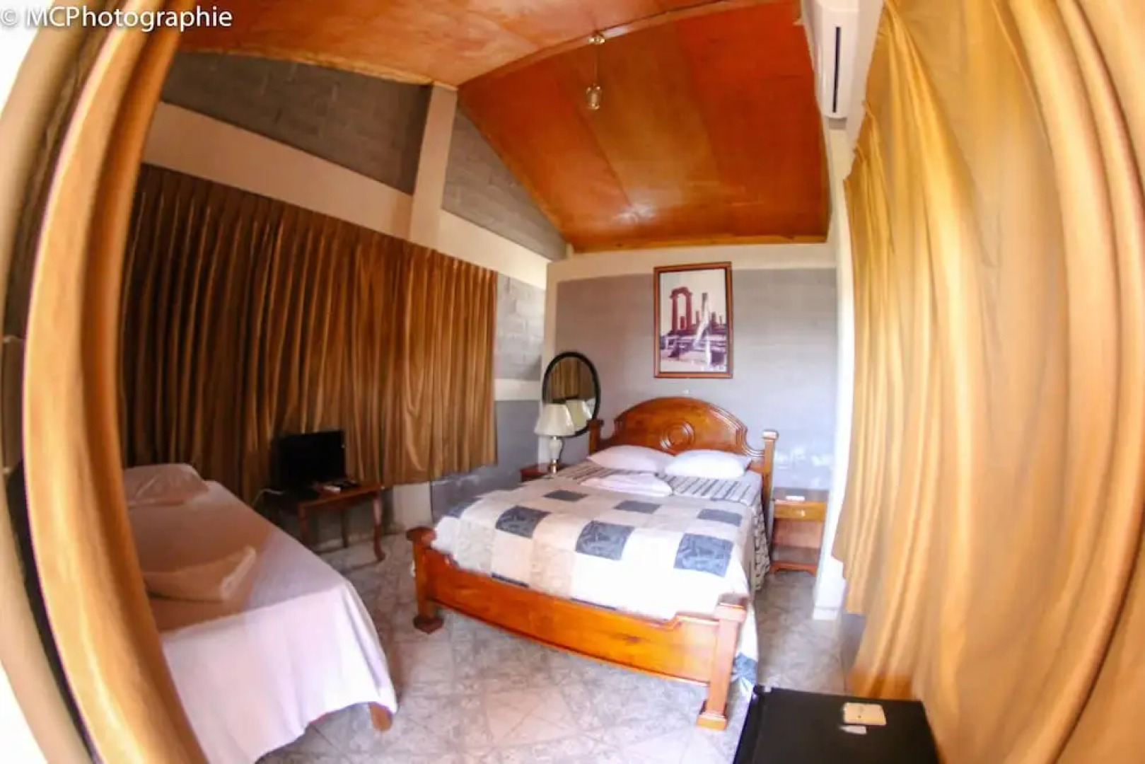 Rollanda Hotel Restaurant