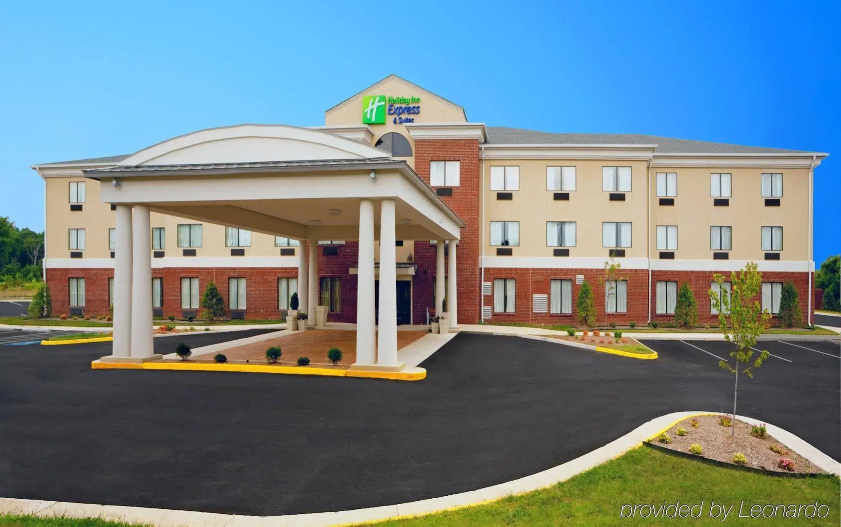 Holiday Inn Express & Suites - Thornburg, S. Fredericksburg by IHG