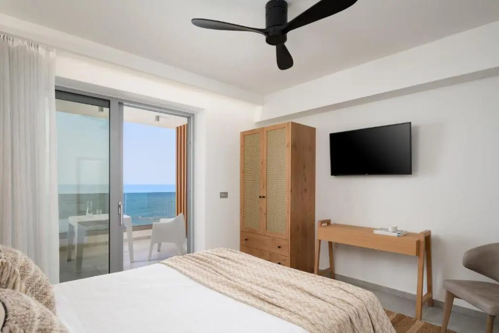 Hermes Grand Luxury Beachfront Villa & Spa, By ThinkVilla