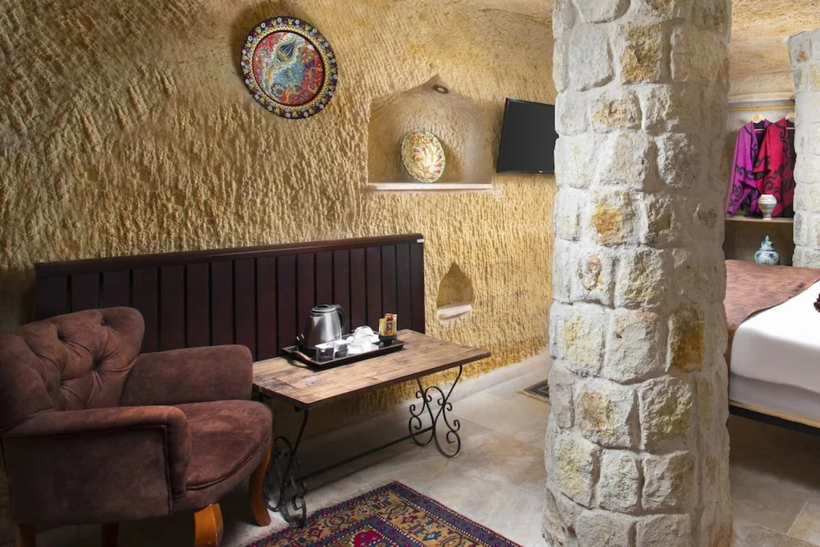Romantic Cave Hotel