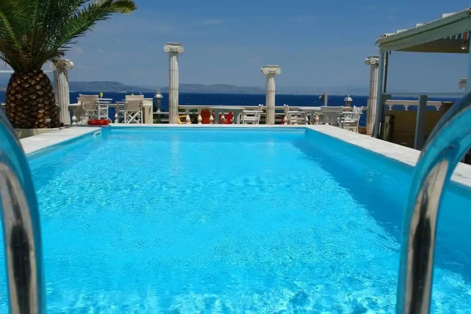 Mistral Apartments Aegina