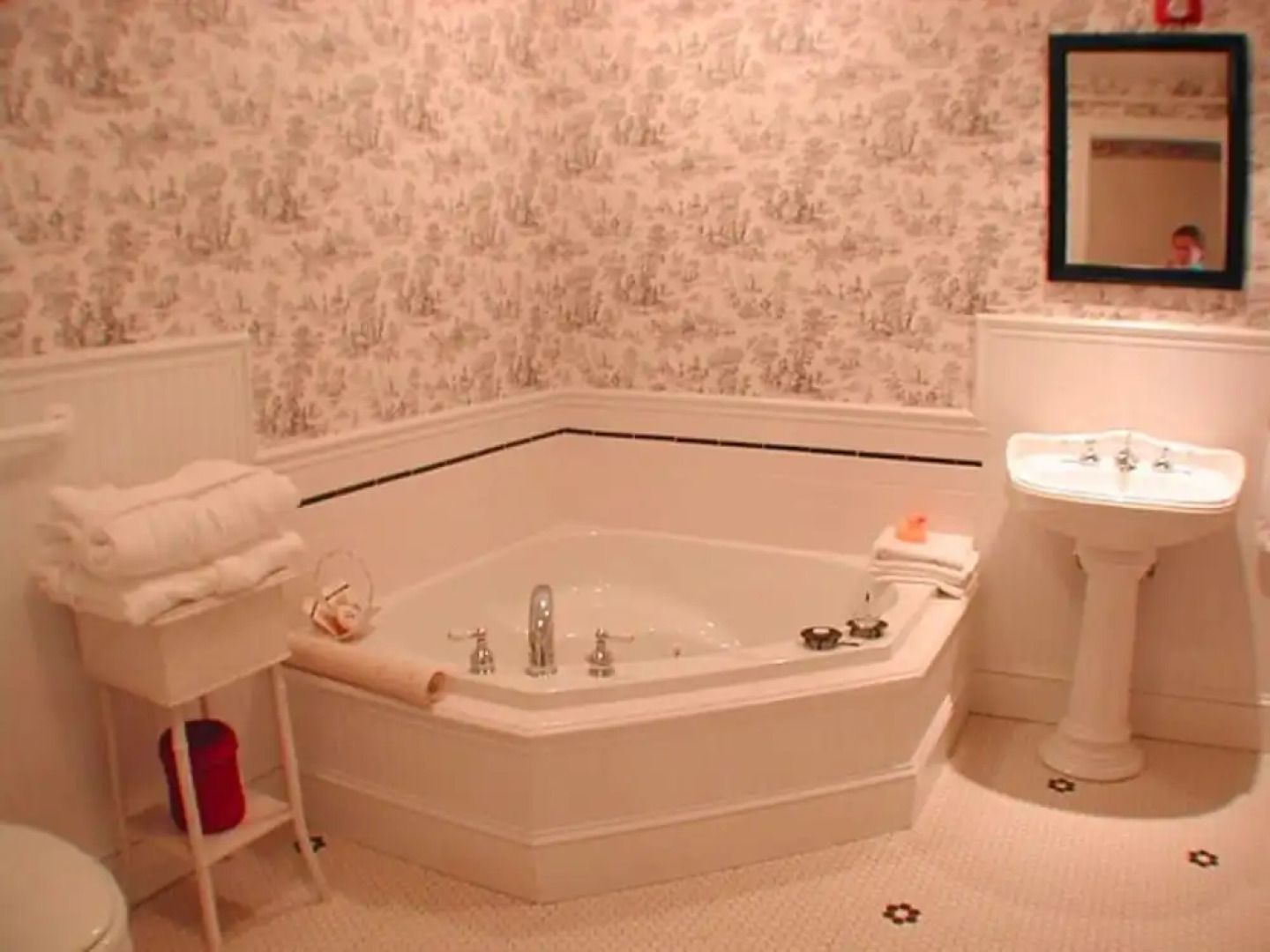 1896 House Country Inn - Barnside Inn