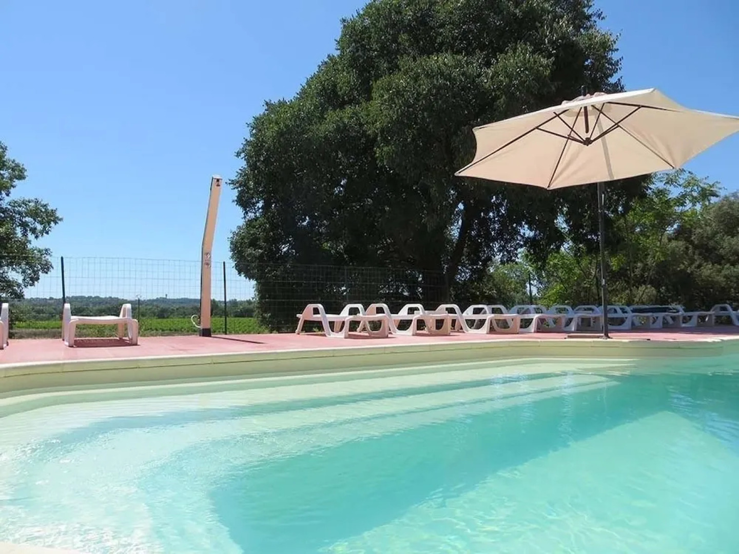 Studios-Hôtel Portes de Petite Camargue