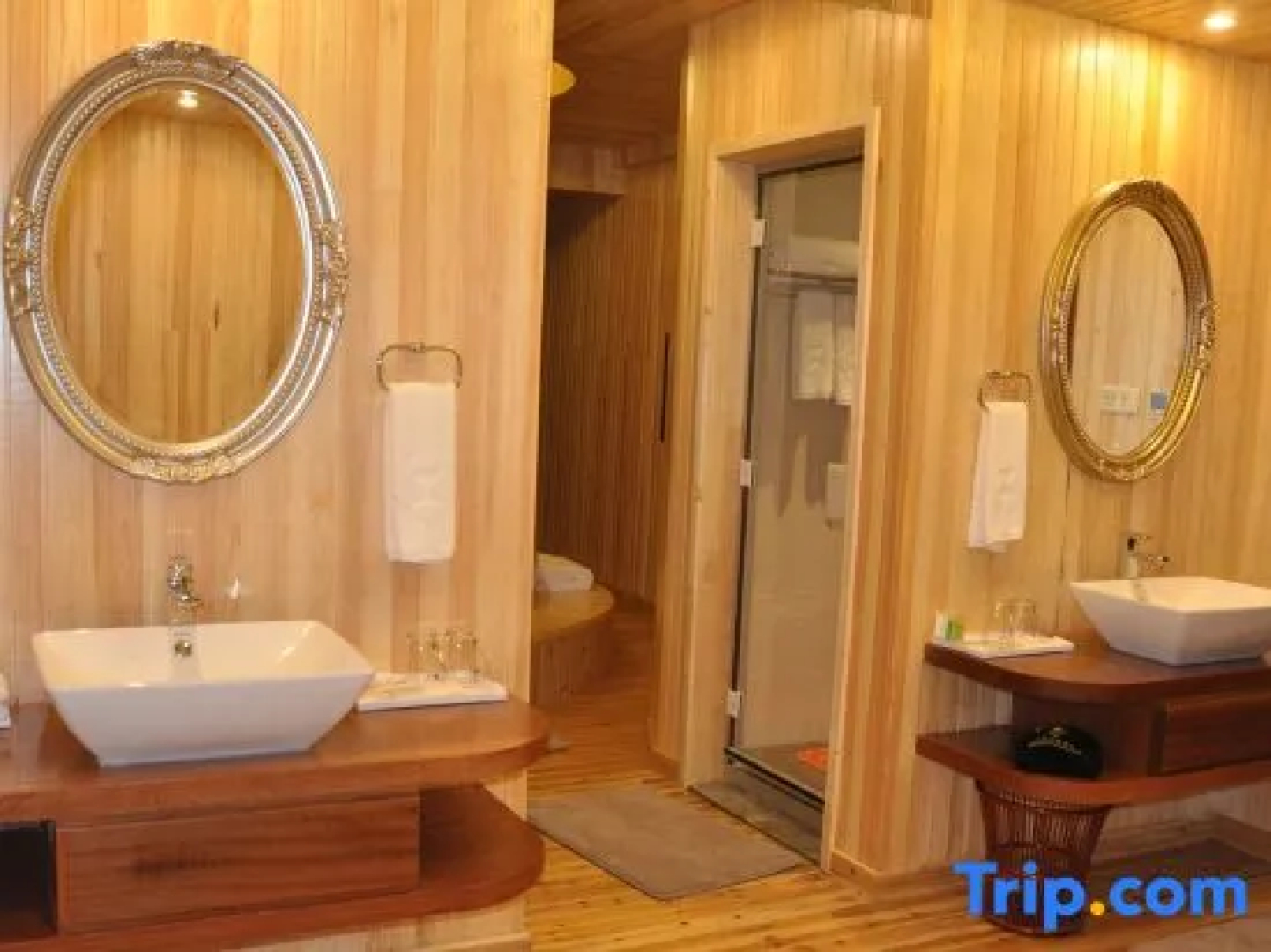 Tokang International Hotel