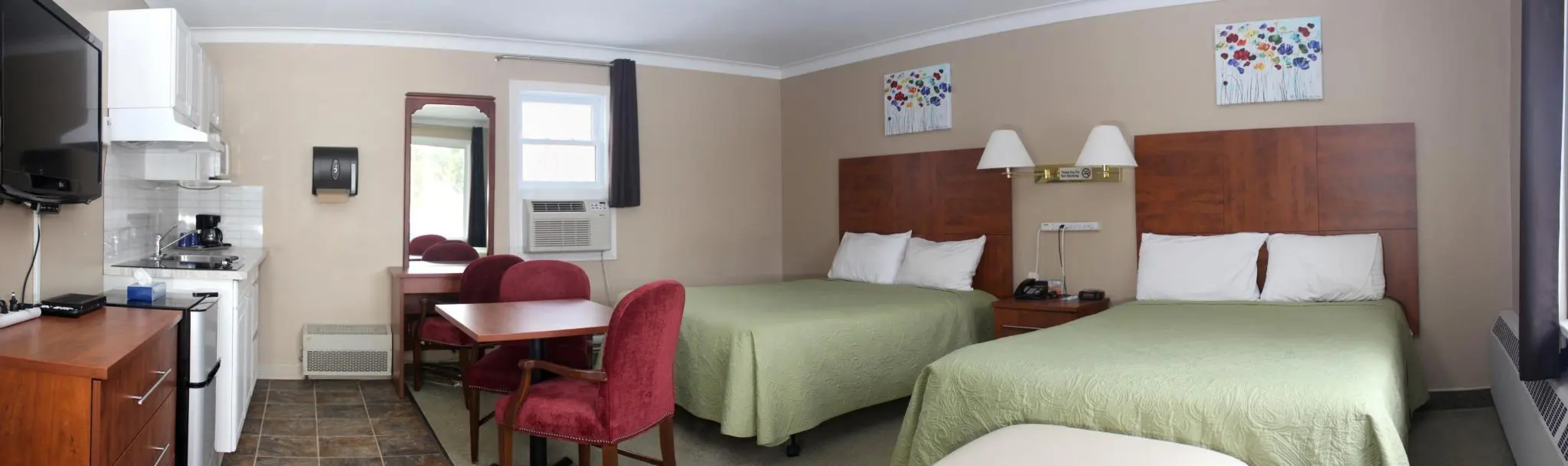 Moonlight Inn and Suites