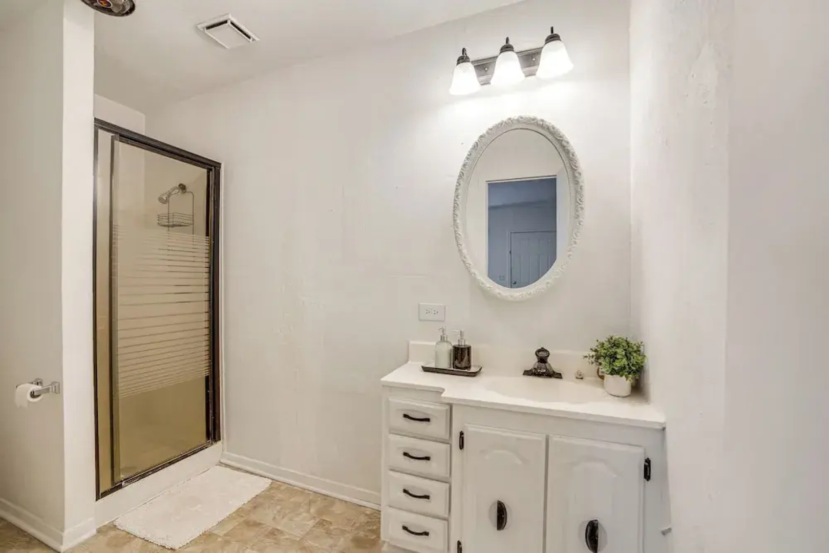 Fenced-in Yard: Home < 1 Mi to Lake Ray Hubbard!