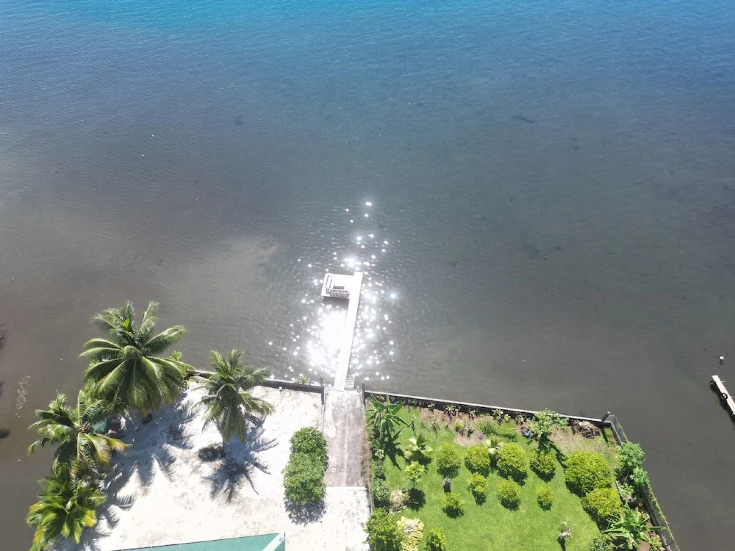 TAINA - Bord de lagon