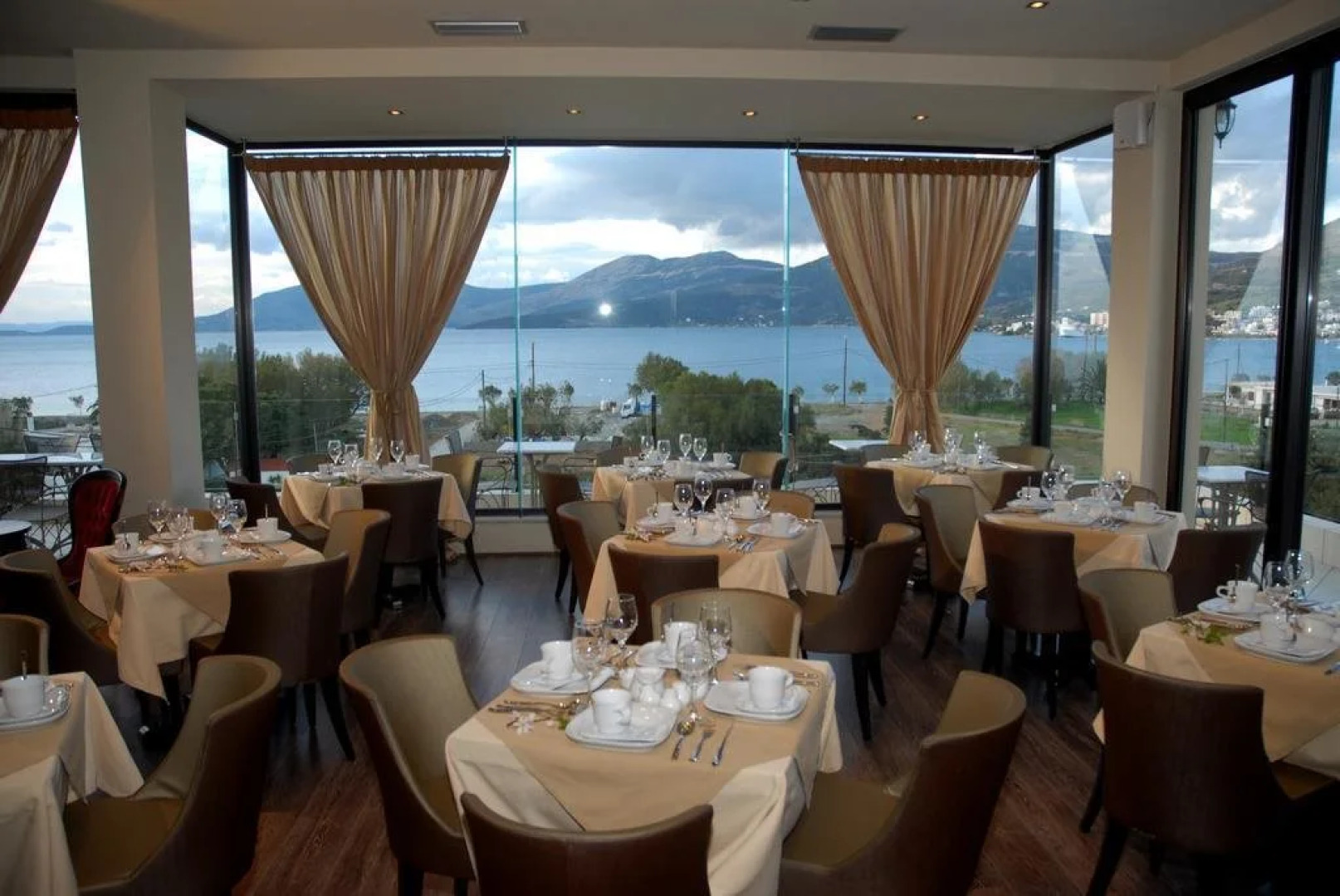 Alykes Hotel Apartments