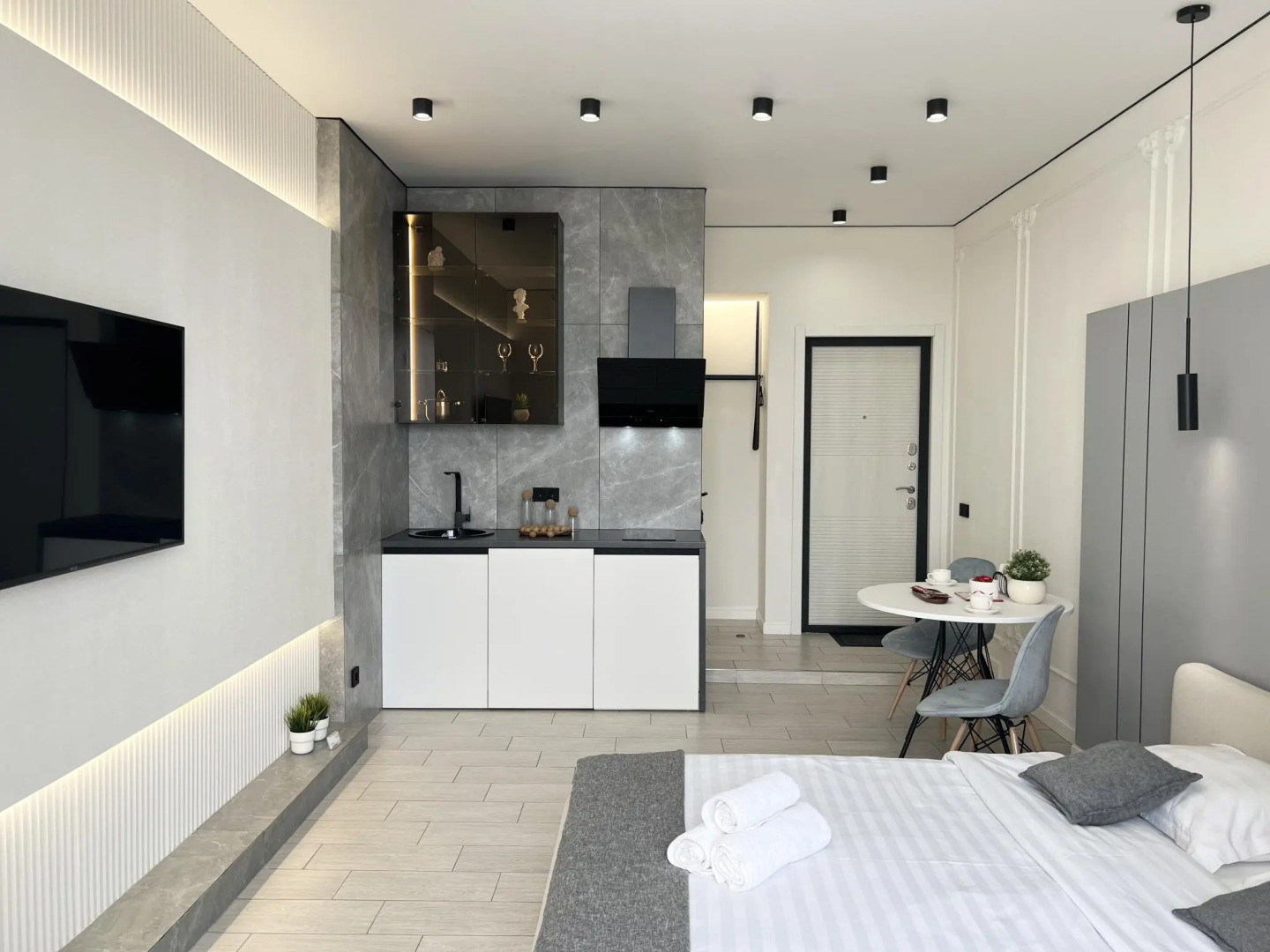 Live (Лайв) на улице Байзакова 131/1