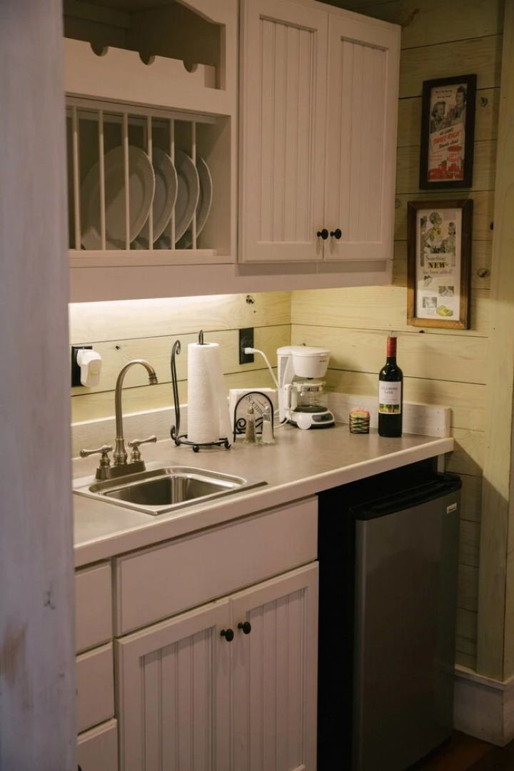 Ball House and Cottages