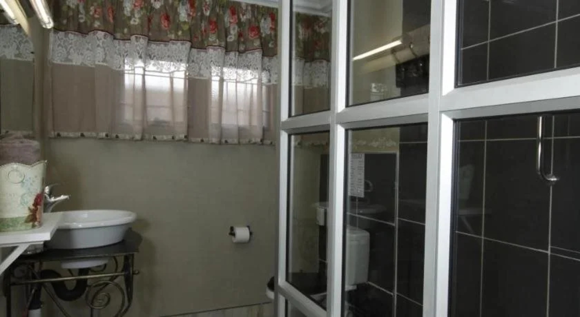 Dormio Manor Guest Lodge