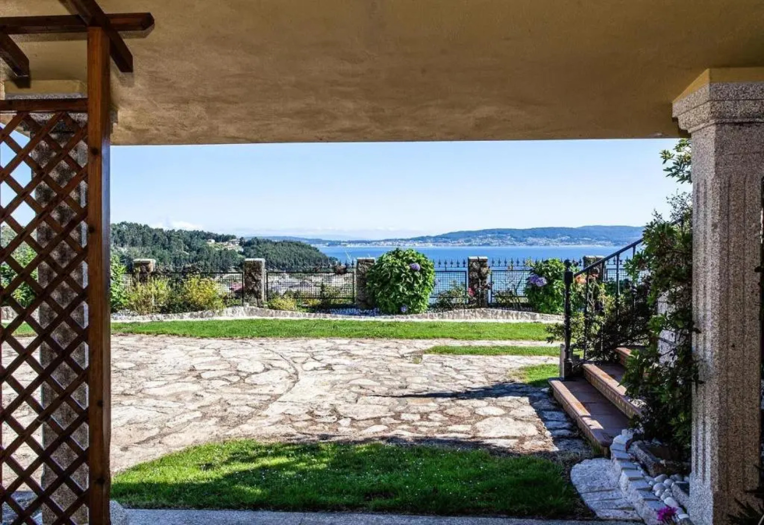 Apartamento con jardin en un chale