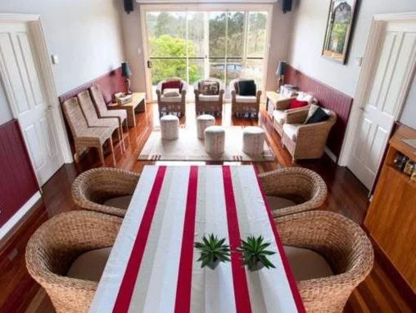 Jacaranda Creek Farmstay & B&B