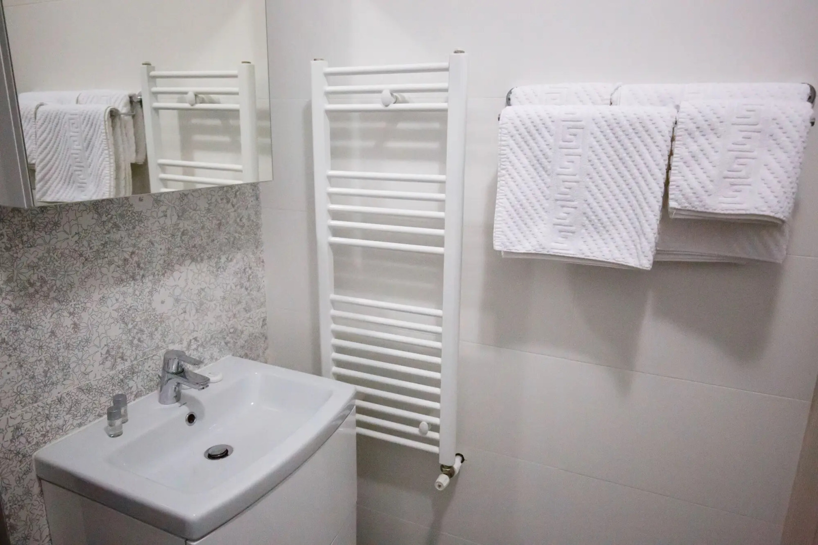 Metropolitan Iassium Luxury Suites