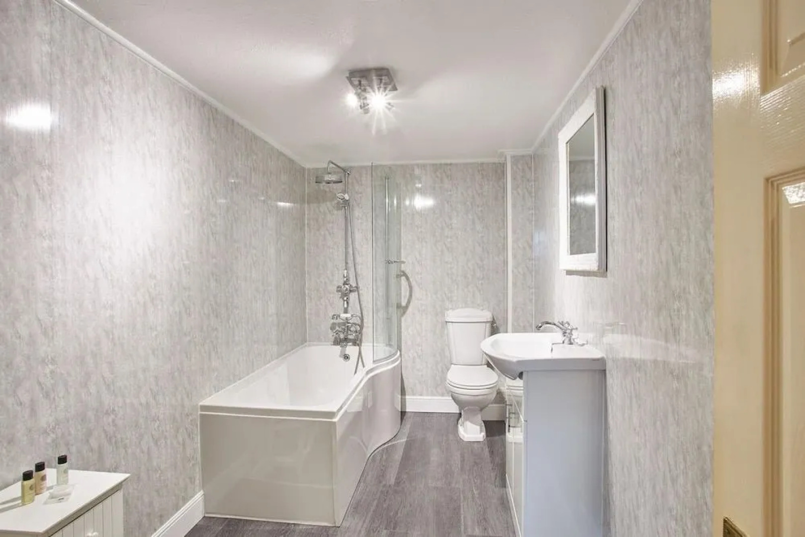 Regency Mansions Apartment