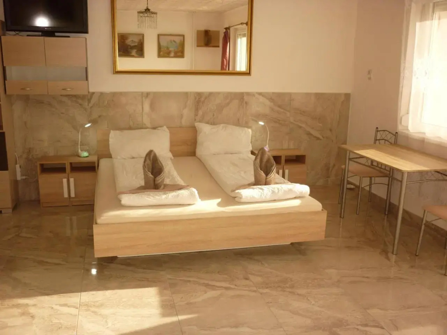 R1 Rolléder Apartman-ház