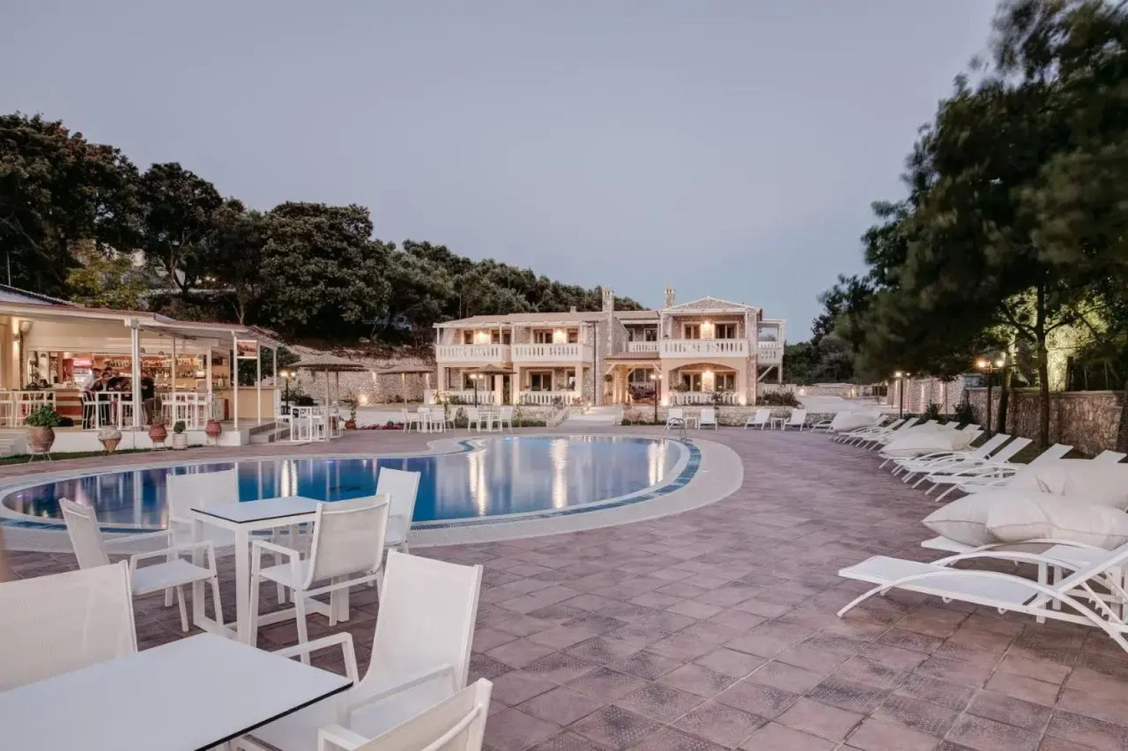 Anemolia Parga Suites