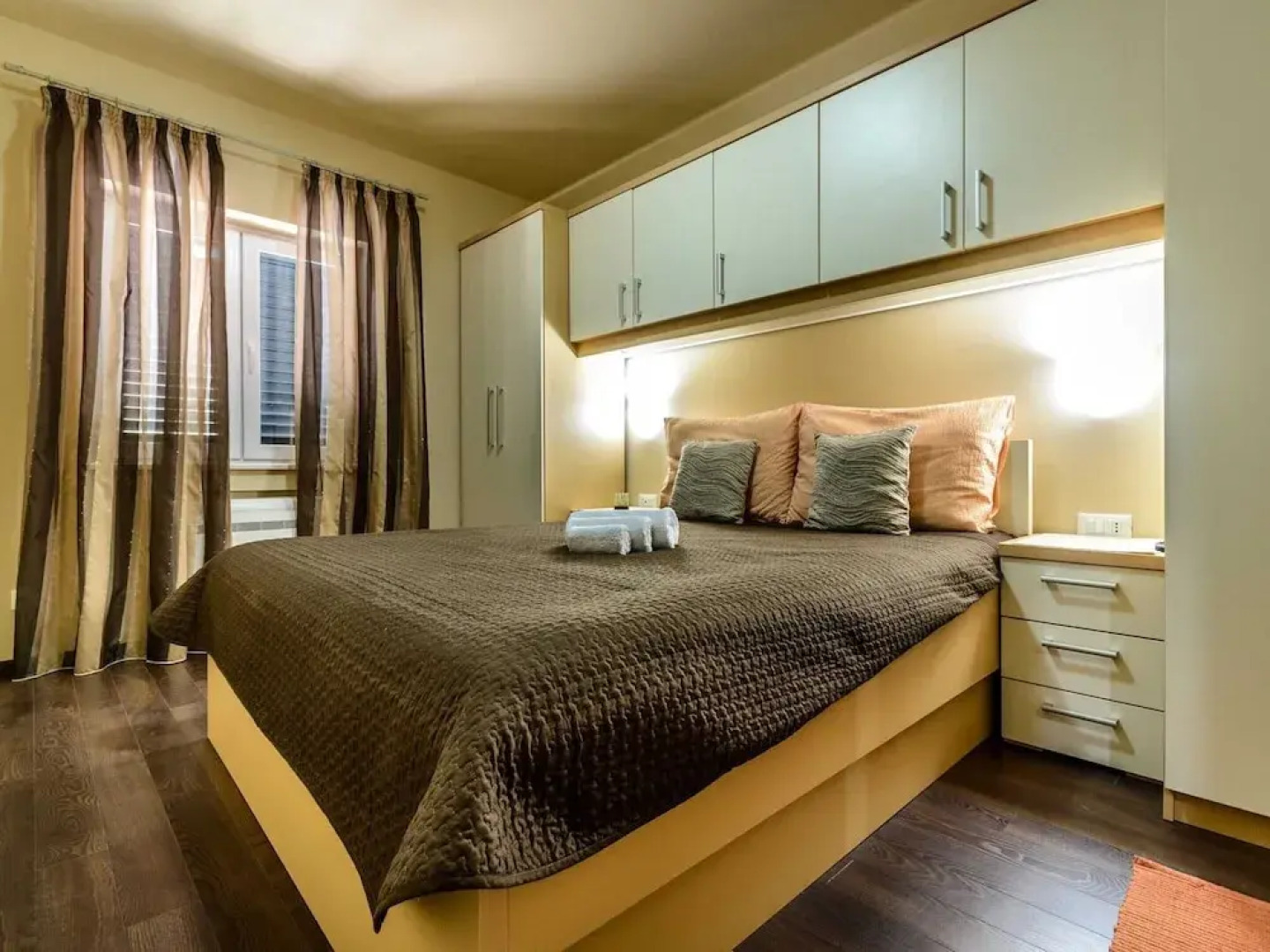 Villa Pave - Six-bedroom Villa With Terrace and Swimming Pool