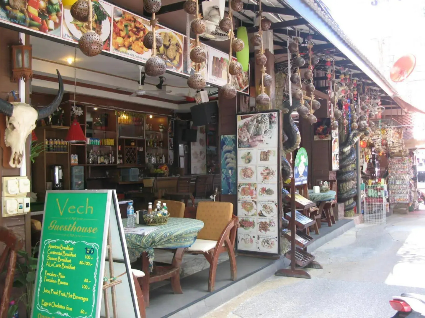 Vech Guesthouse Patong