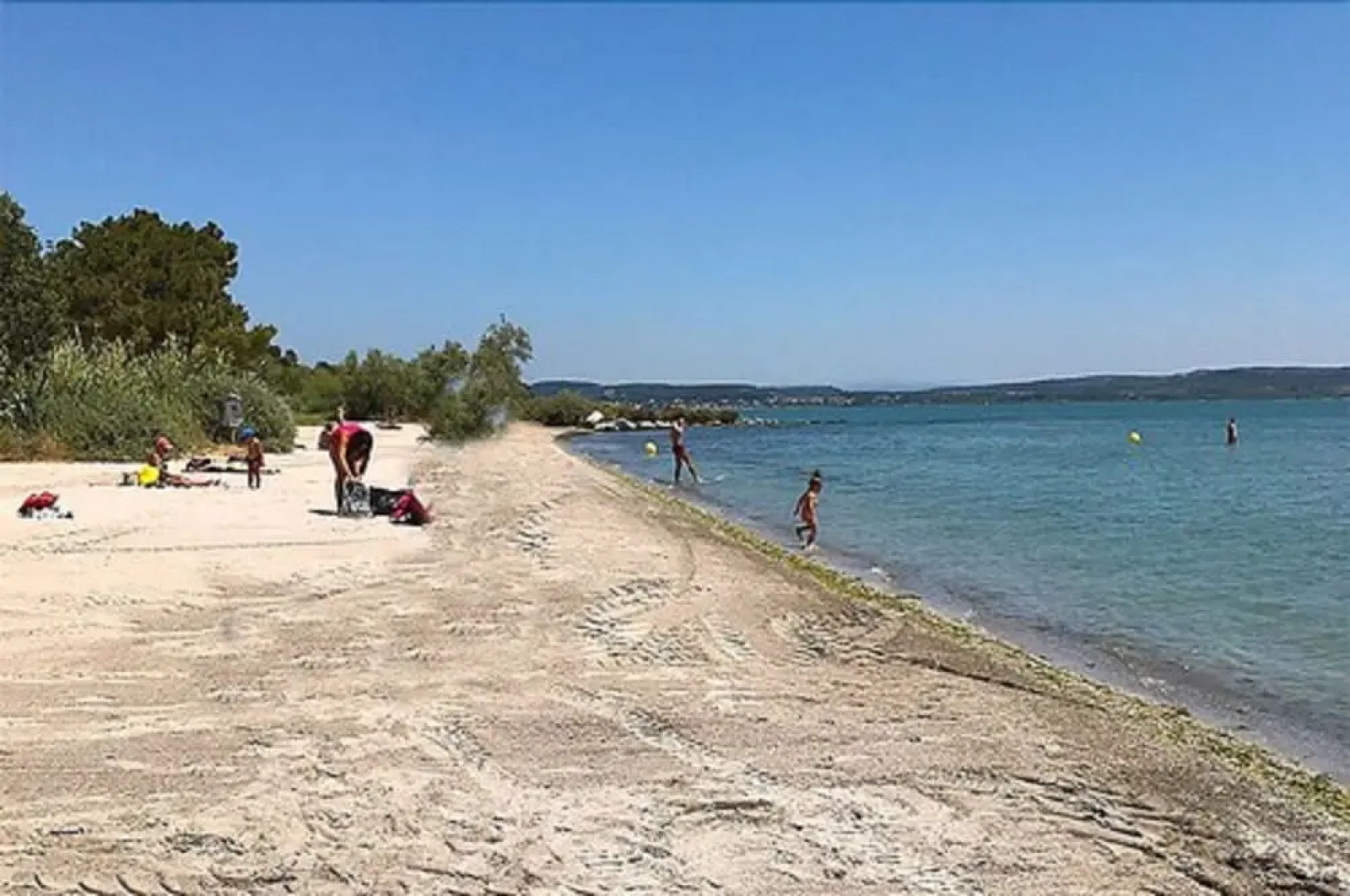 Camping Le Vallon Des Cigales