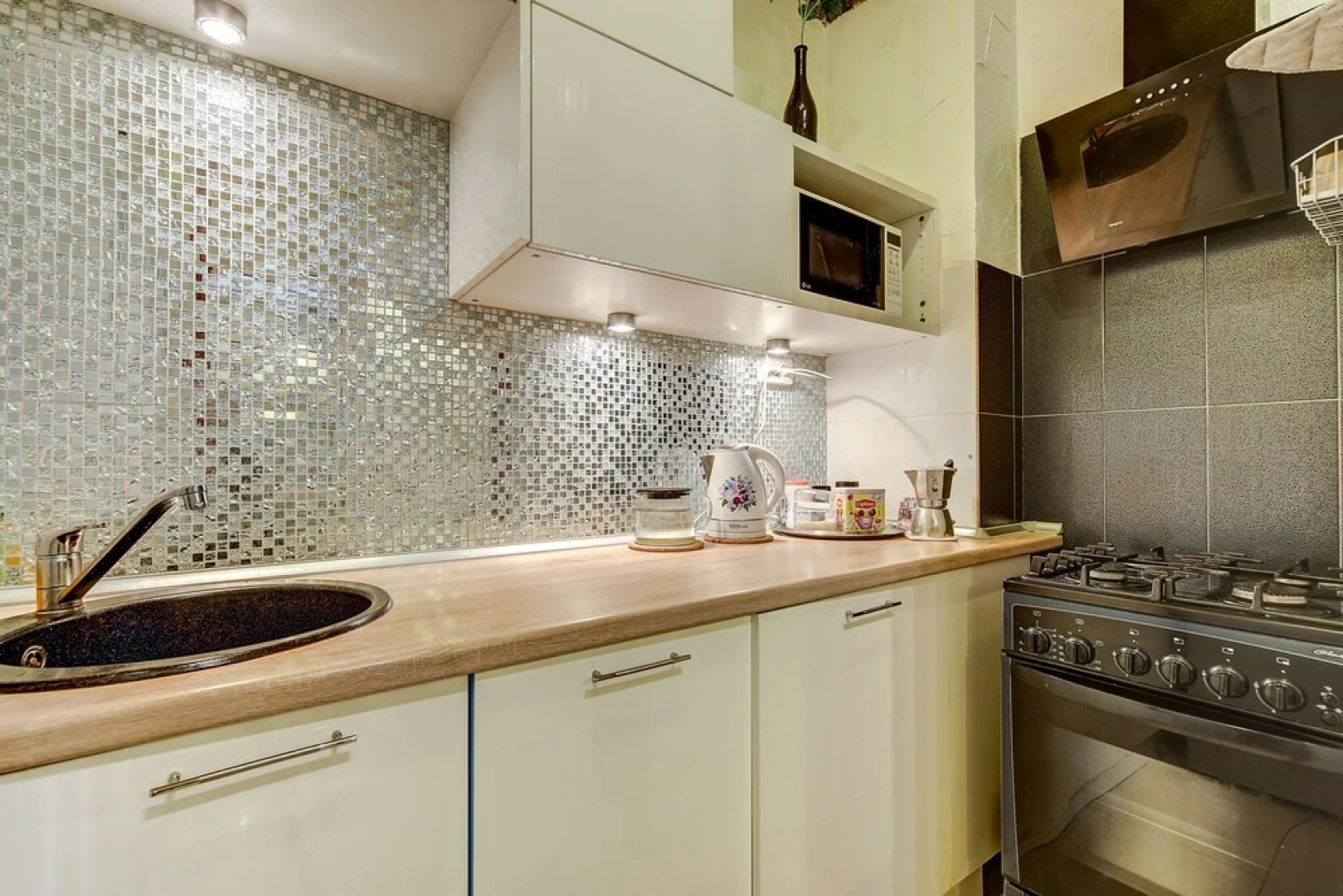 Avrora apartments Malaya Morskaya 16