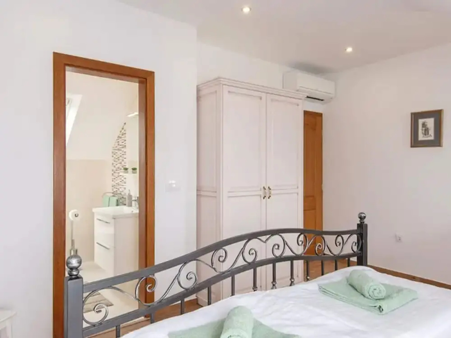 Holiday Home Loviste-three Bedroom Holiday Home With Pool and Sea View