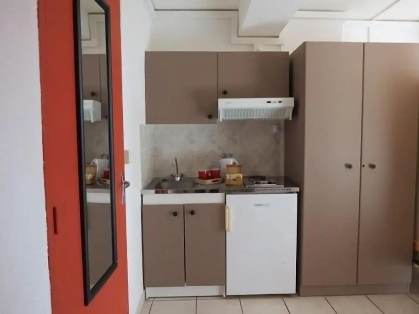 Cafe Restaurant Meuble de Tourisme