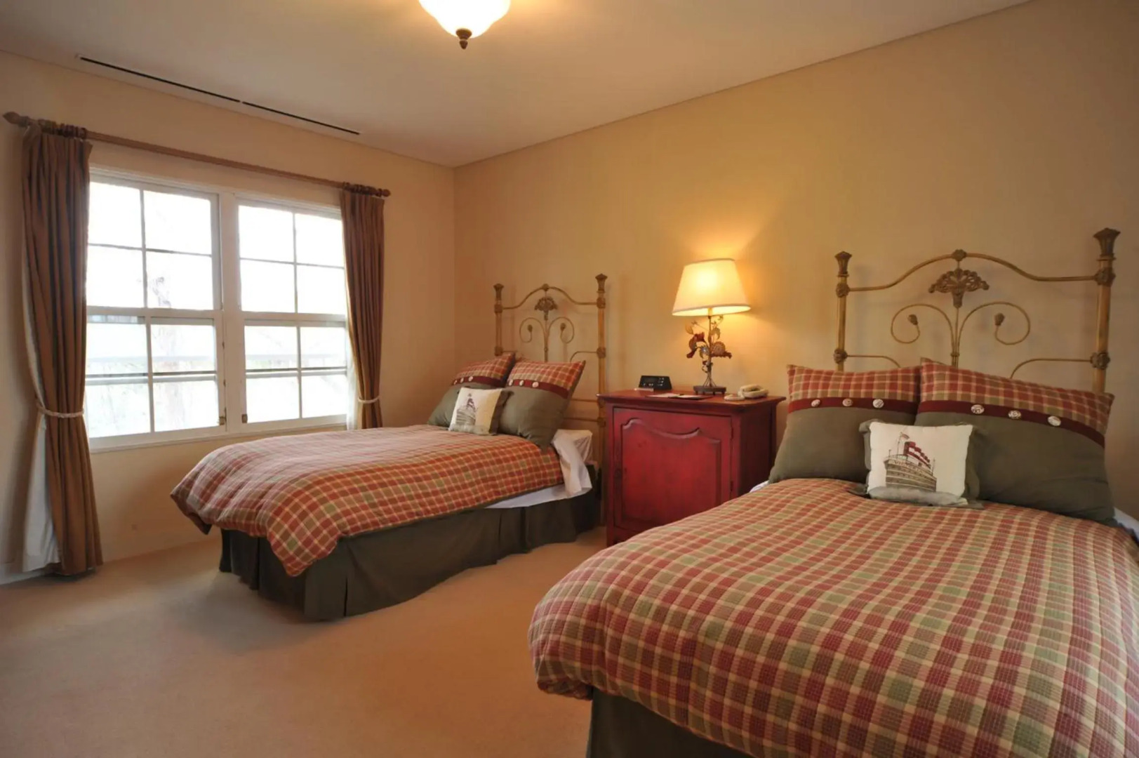 Resort Forest Hills Garden