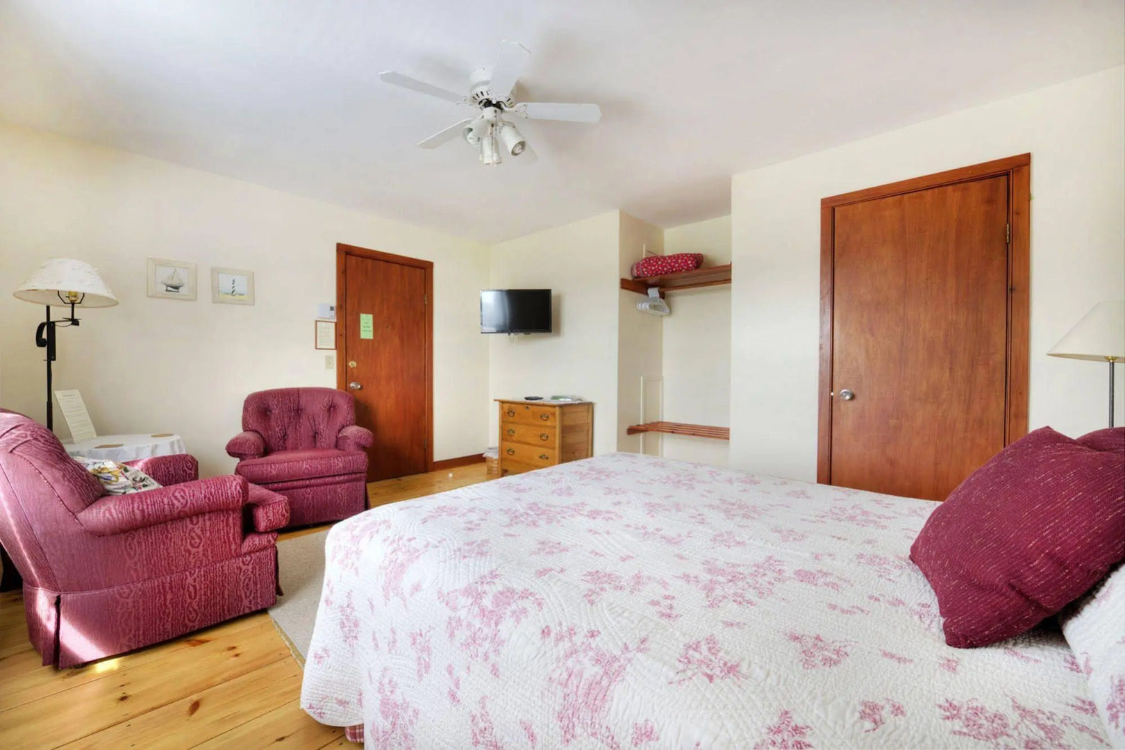 Bayview Pines Country Inn