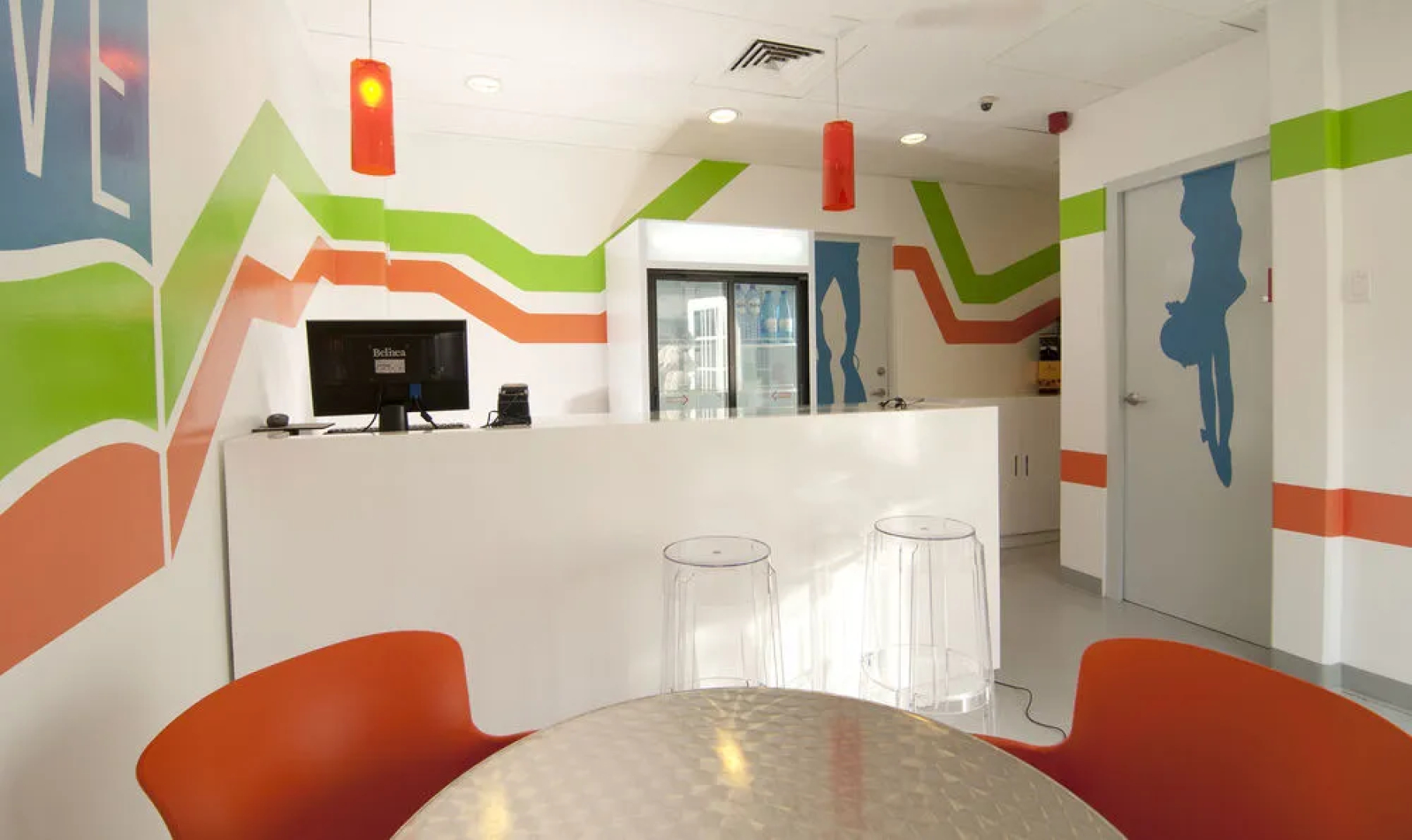 WAVE Hotel & Cafe