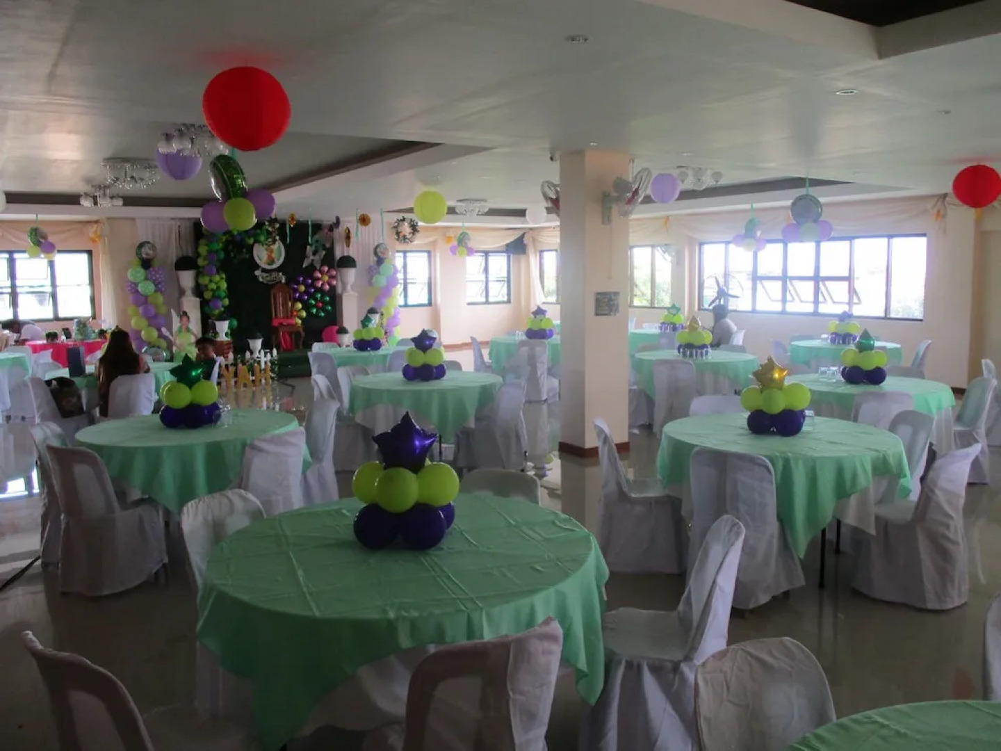 WMV Hotel & Restaurant