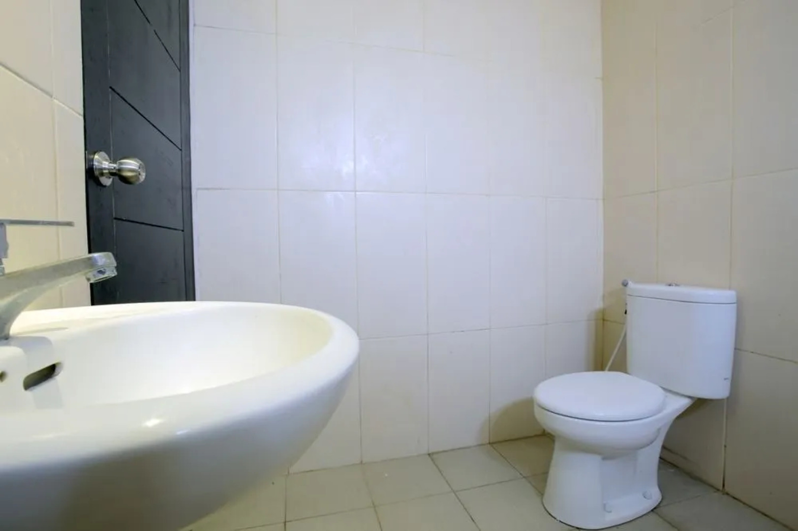 RedDoorz @ Nakula Timur