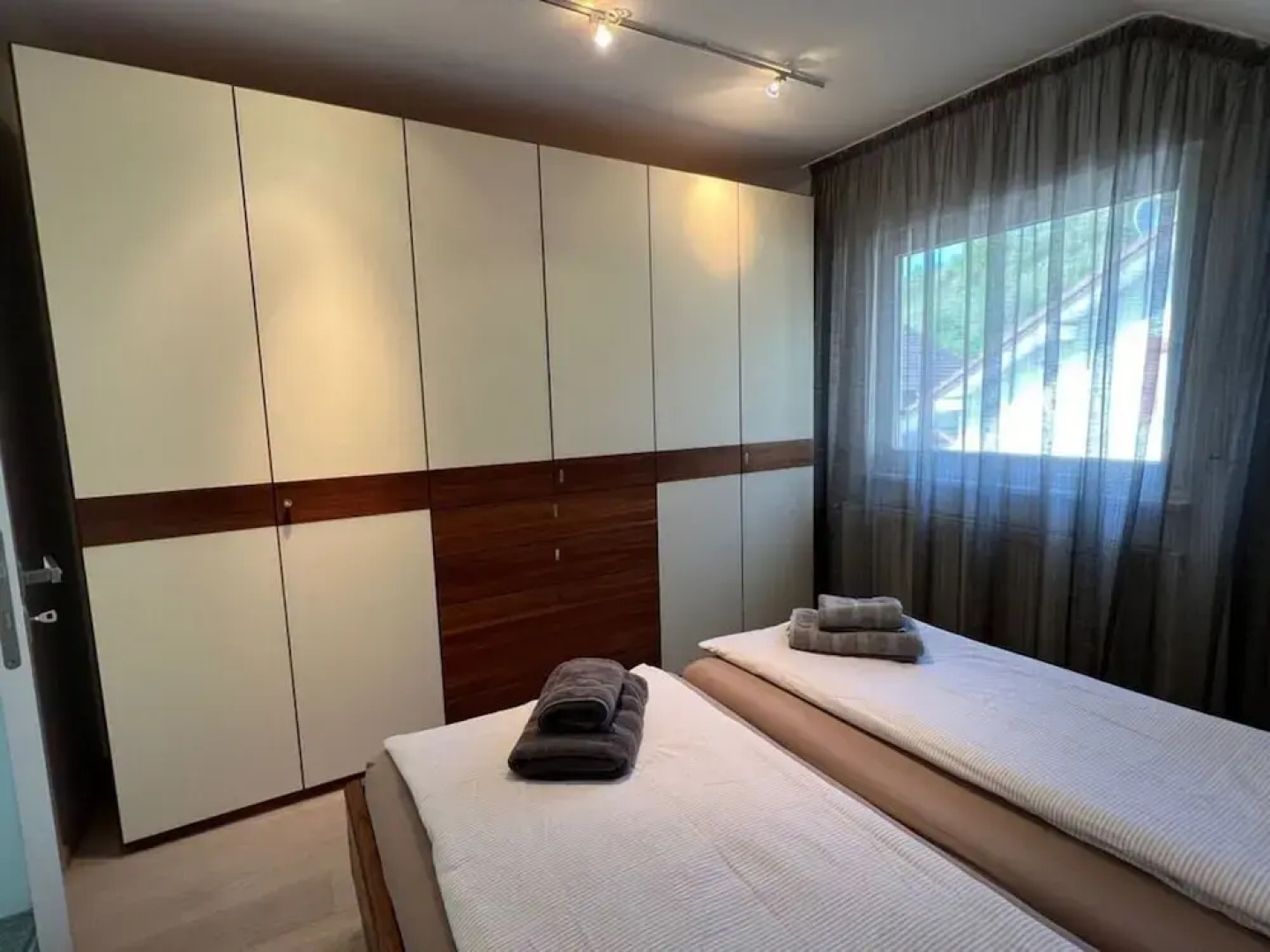 Savoir Vivre Modern Retreat