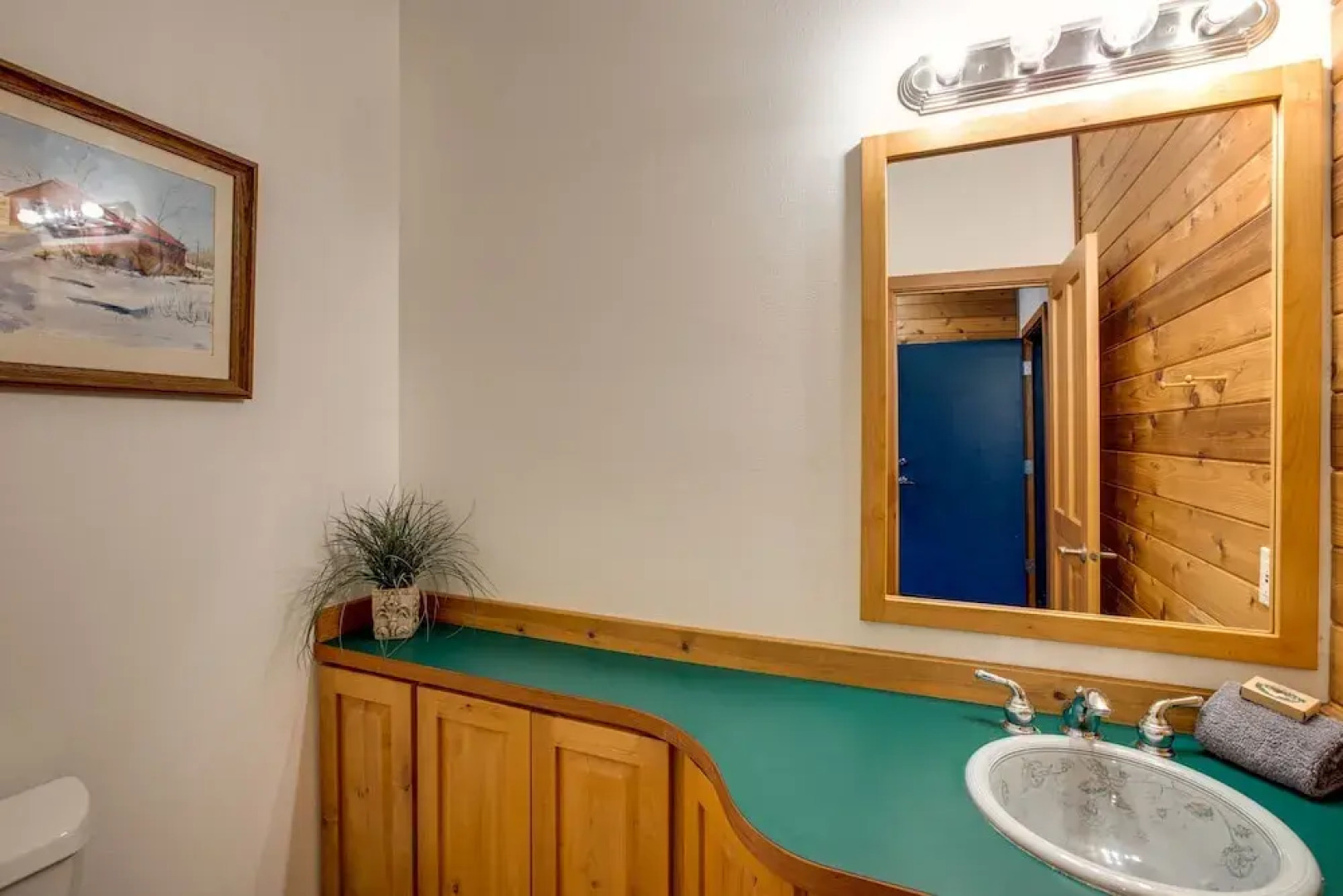 07MF - Lake Front - Hot Tub - BBQ - Sleeps 8