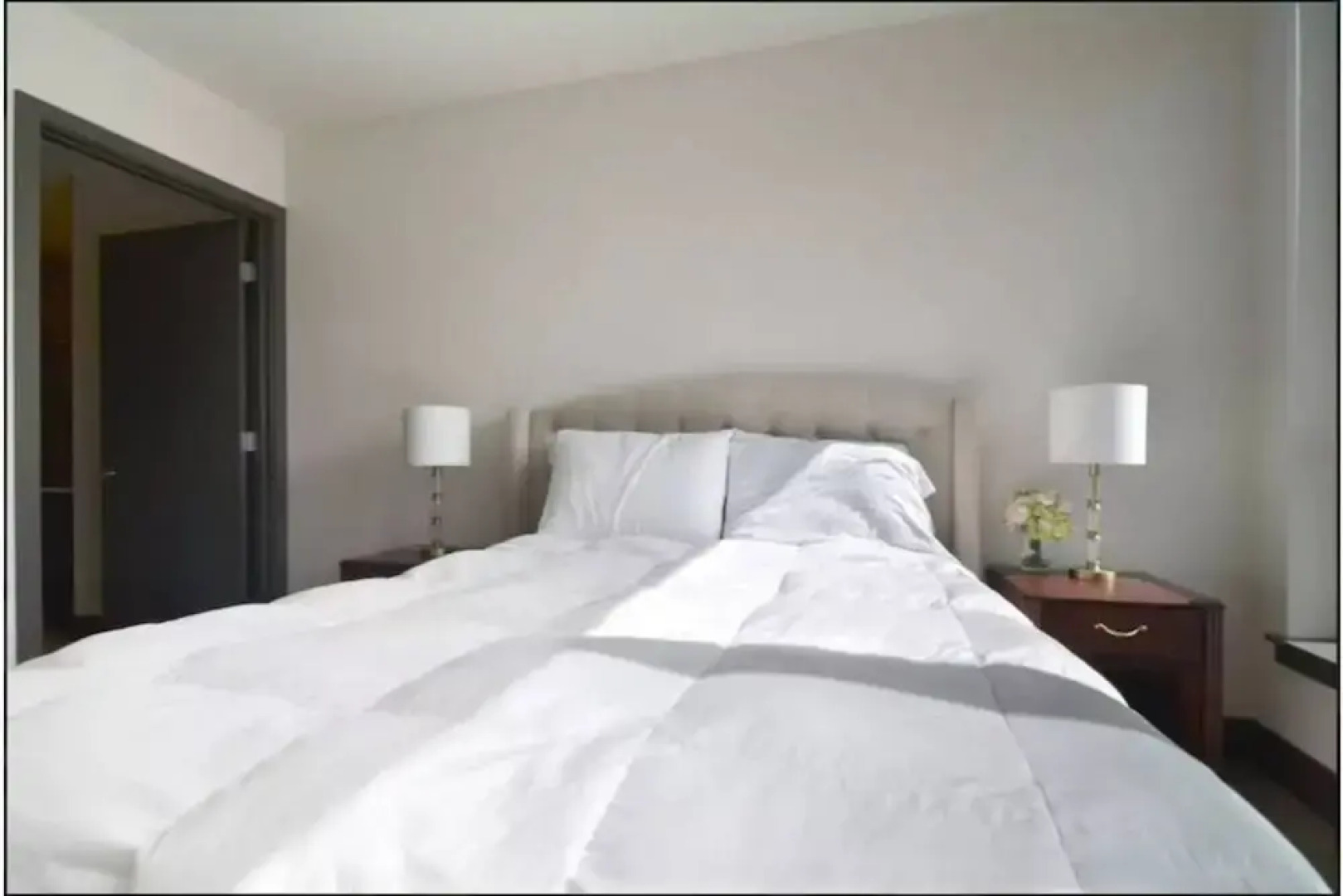 2bd2bath Waterfront Home in Hrt of SEA