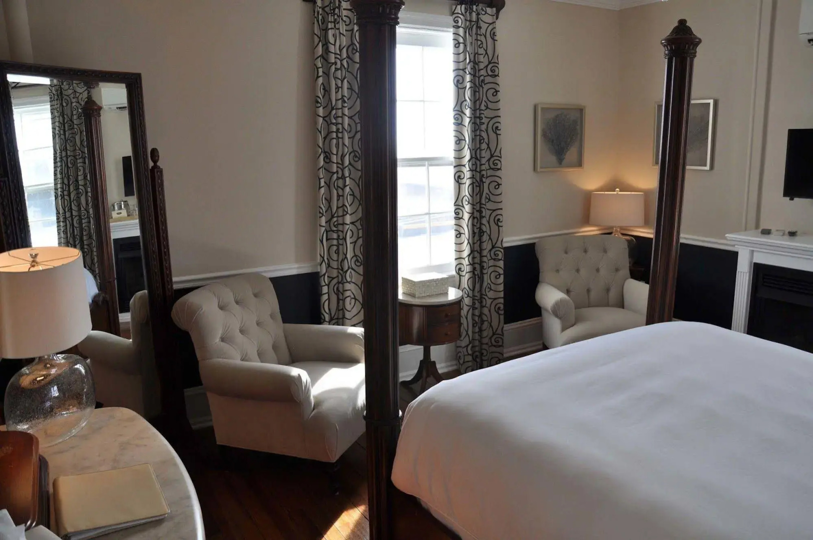 Peter Shields Inn & Restaurant