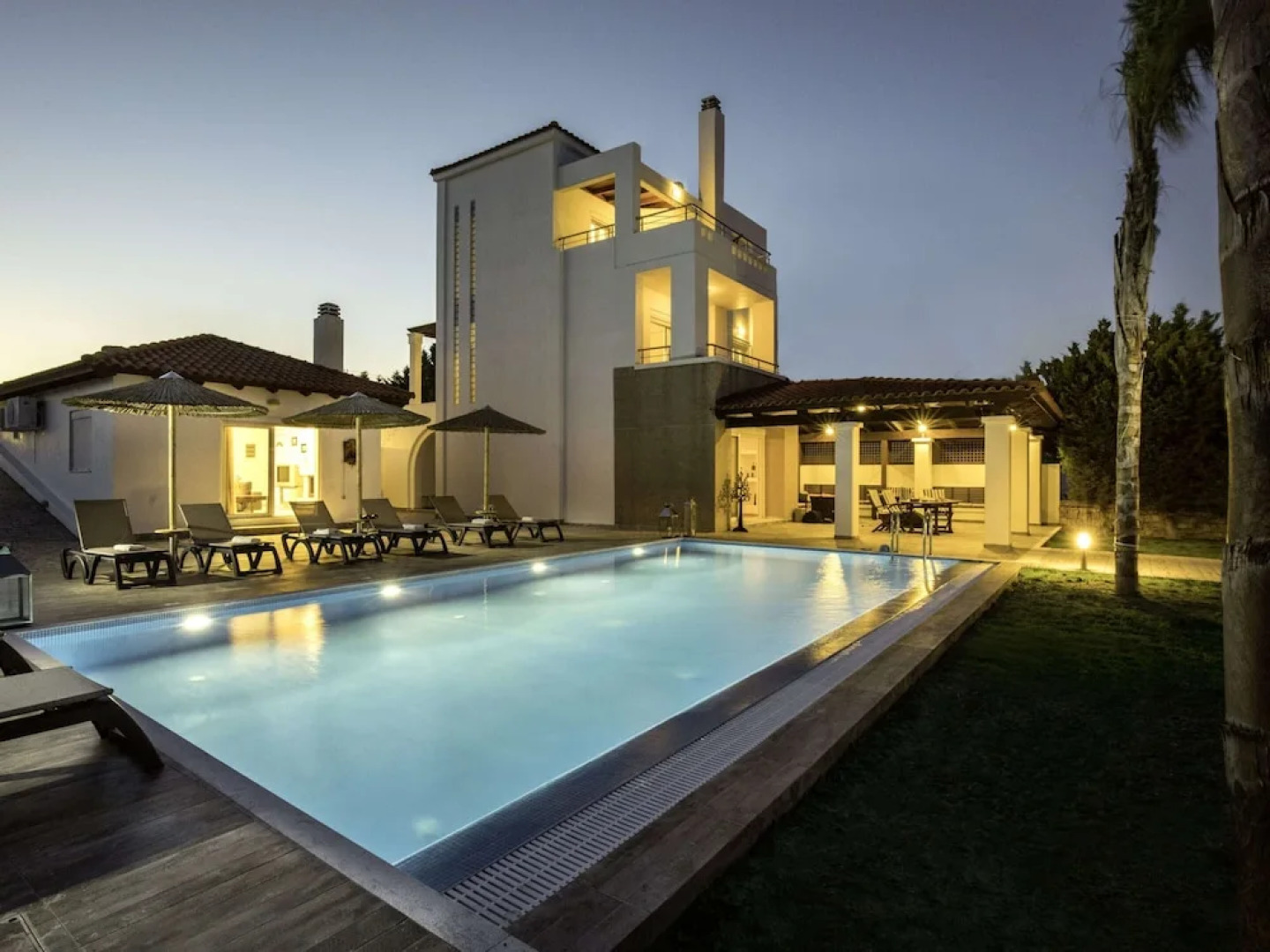 Villa on Island With Private Pool, Garde, Terrace, Parking