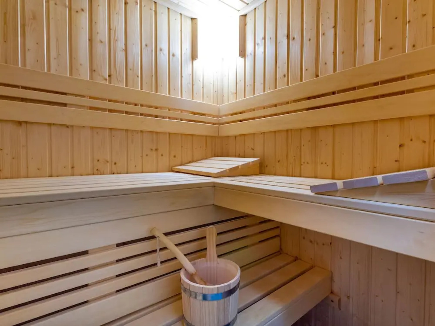 Luxurious Chalet in Obertraun With Pool