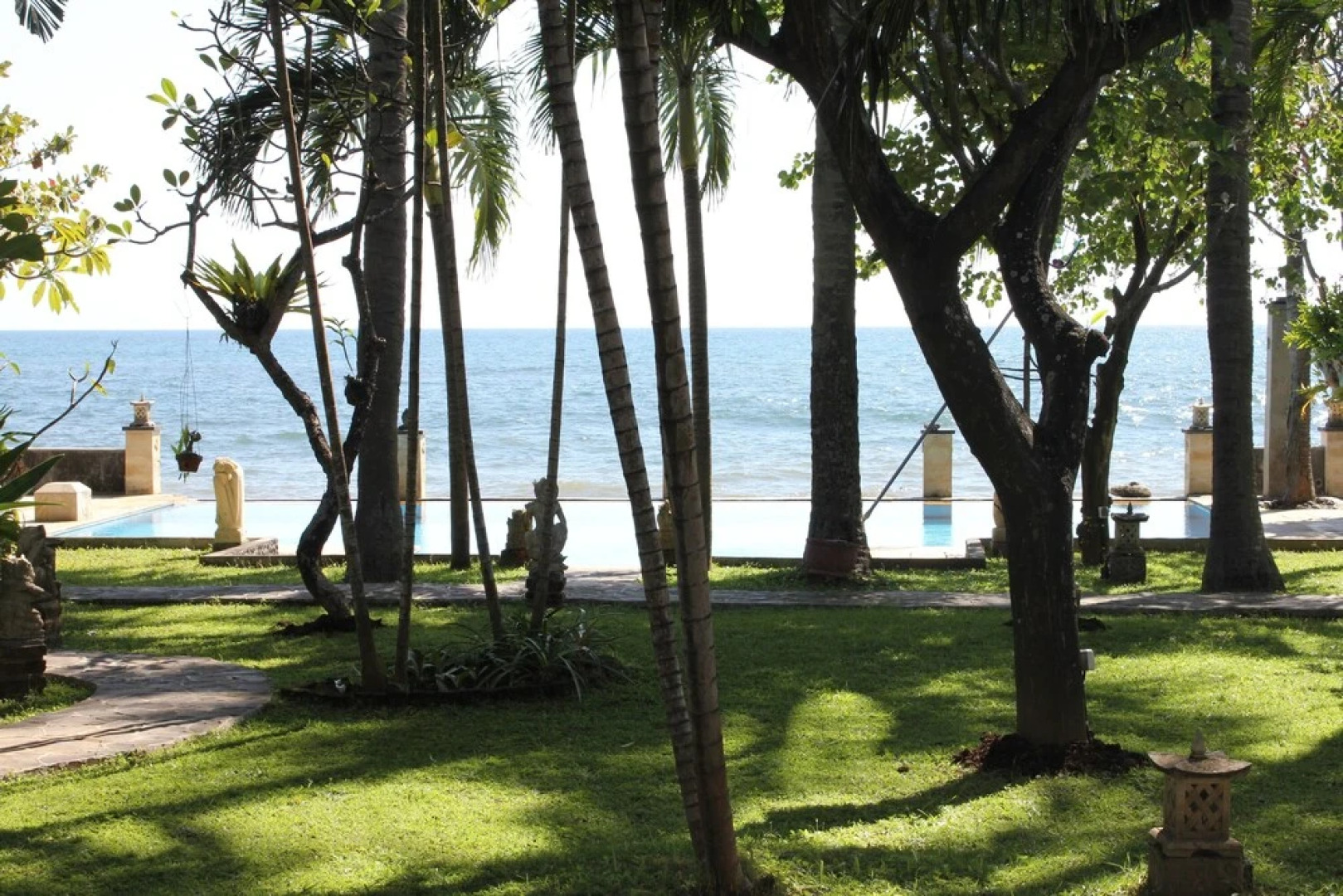 The Ning Beach & Villa