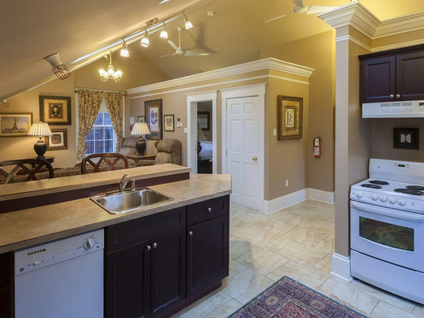 Chipman Hill Suites on Union