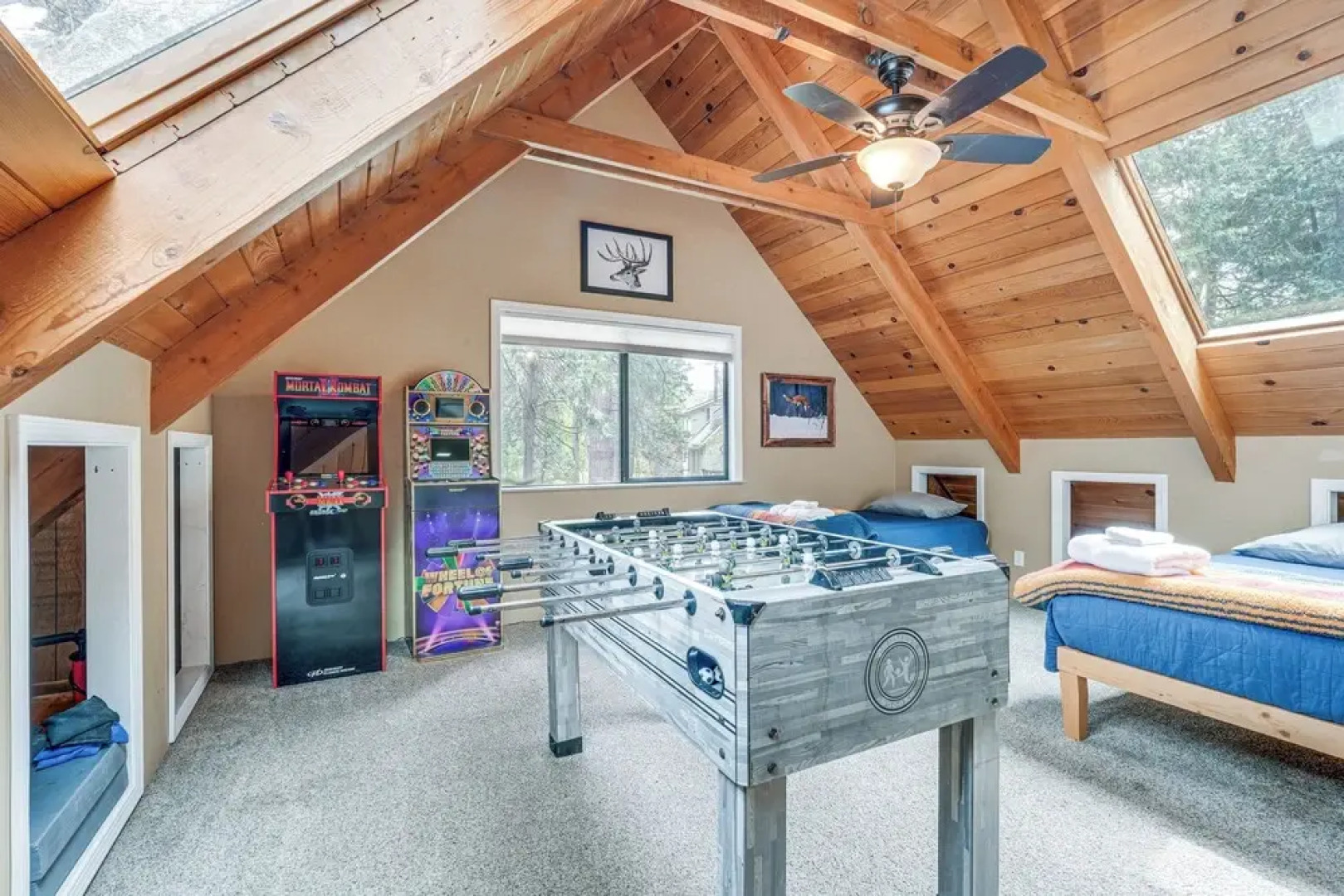 Family Cabin in Blue Lake Springs, Near Town!