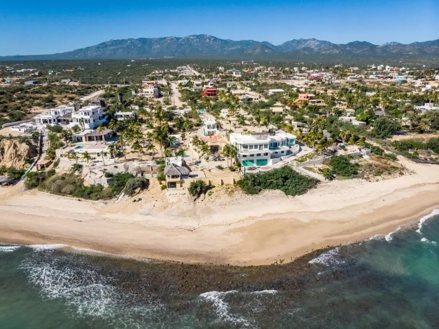 Casa Mañana Amazing Villa with Beachfront & Pool 4BR 4BA