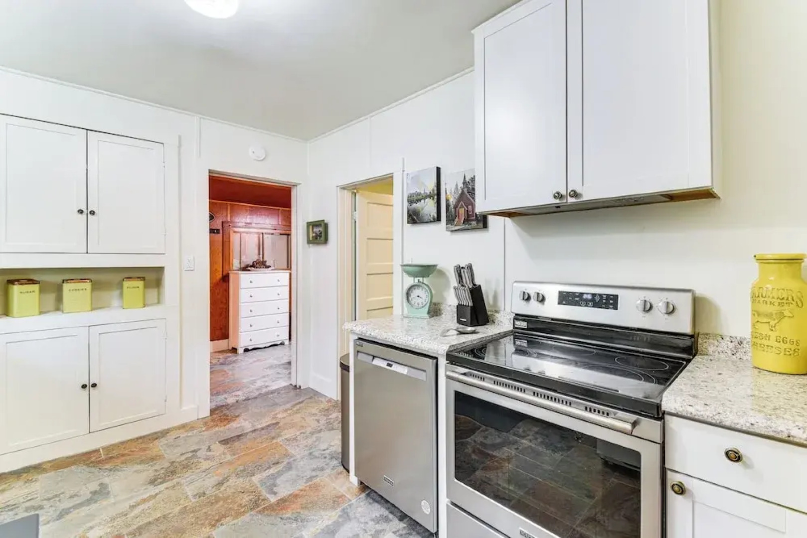 8 Mi to Yosemite National Park: Cabin w/ Fire Pit